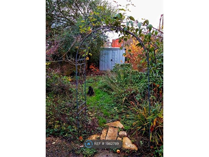 3 Bedroom Maisonette To Rent In Yerbury Road, London, N19