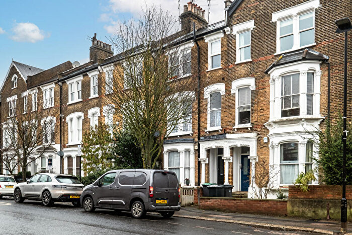 1 Bedroom Flat For Sale In Florence Road, London, N4