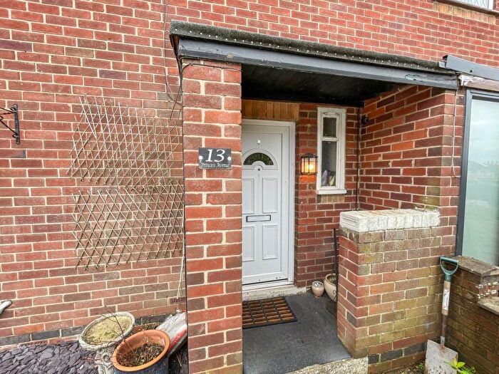 3 Bedroom Semi-Detached House For Sale In Princess Avenue, Linton, Swadlincote, DE12