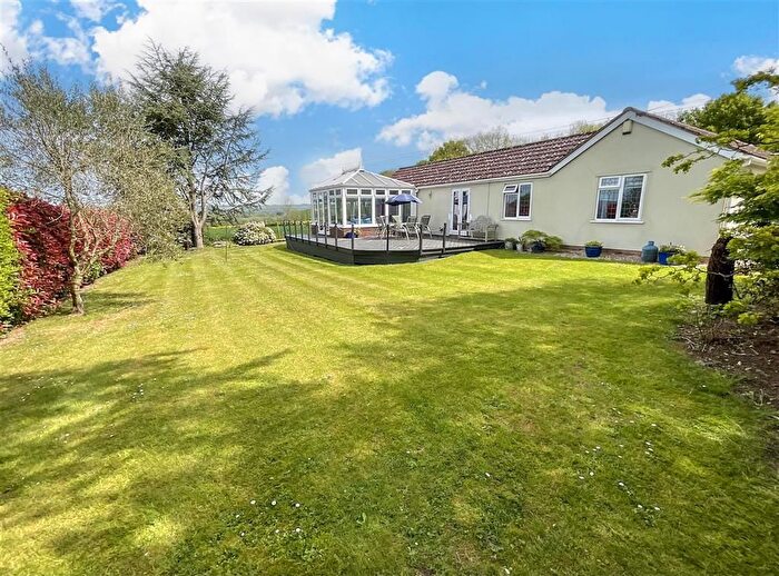 4 Bedroom Detached Bungalow For Sale In Coach Road, Egerton, Ashford, Kent, TN27