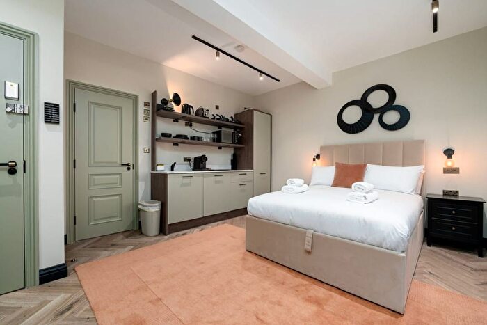 1 Bedroom Flat To Rent In Chalton Street, London Hy, Uk, London, NW1