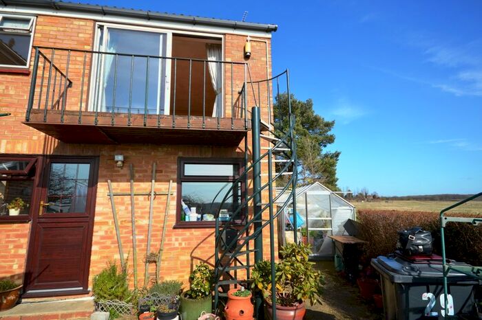 1 Bedroom Flat To Rent In Grass Warren, Tewin, AL6