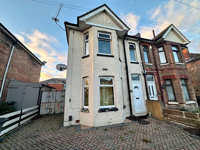 3 Bedroom Semi-Detached House To Rent In Grants Avenue, Bournemouth, BH1