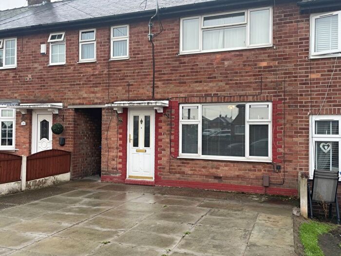 3 Bedroom Semi-detached House To Rent In Mendip Avenue, Warrington, WA2