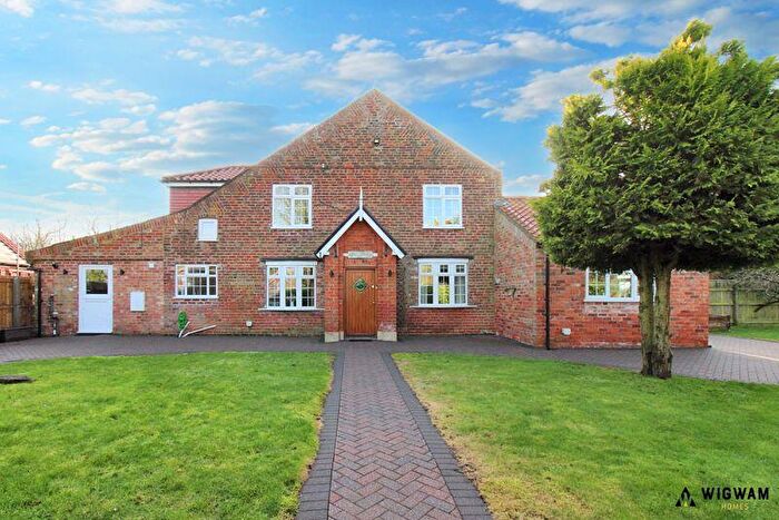 2 Bedroom Semi-Detached House For Sale In School Lane, Holmpton, HU19