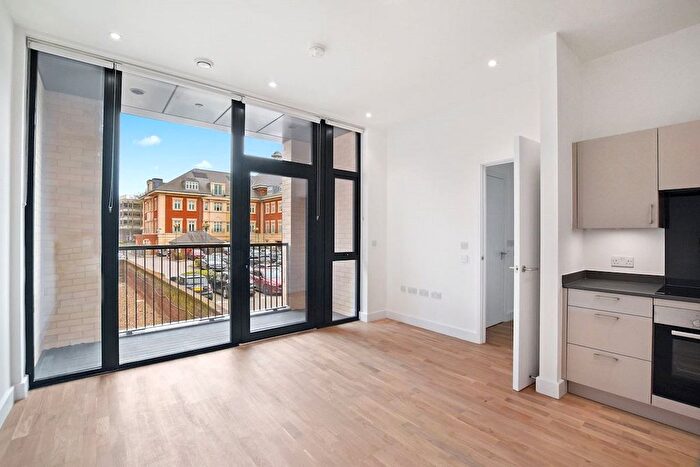 1 Bedroom Flat To Rent In Burgess Springs, Chelmsford, CM1