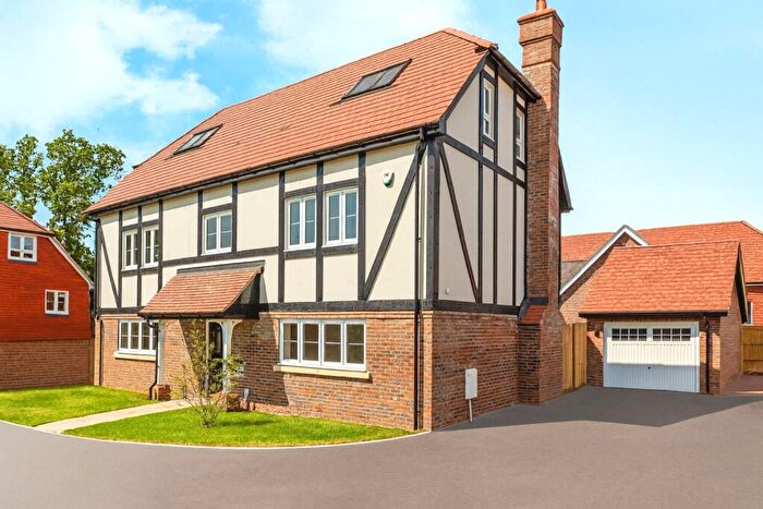 4 Bedroom Detached House For Sale In Folders Lane, Burgess Hill, RH15