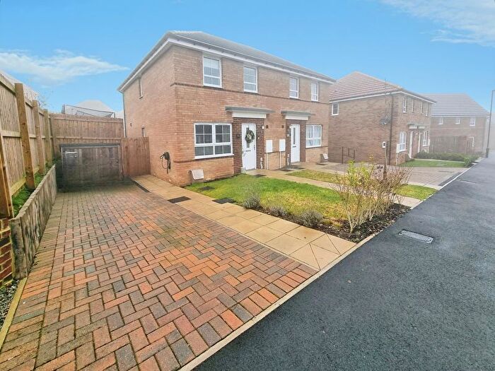 3 Bedroom Semi Detached House For Sale In Larch Avenue, Throckley, NE15