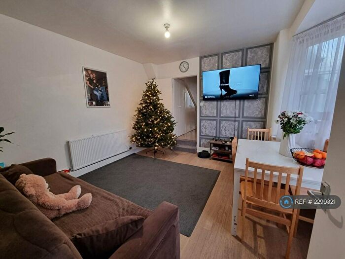 2 Bedroom Flat To Rent In Mount Pleasant Road, London, N17