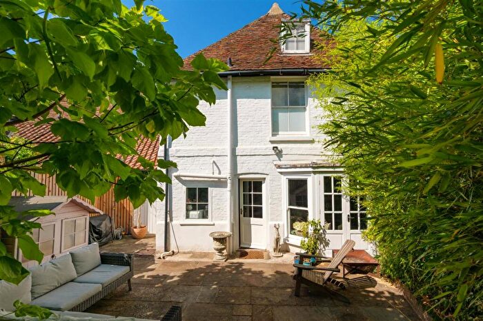 5 Bedroom Terraced House For Sale In Millwall Place, Sandwich, CT13