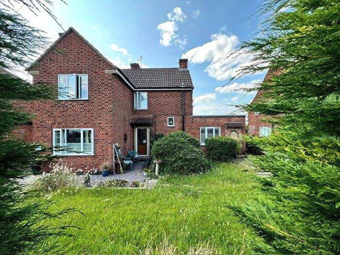 3 Bedroom Detached House For Sale In Johns Road, Radcliffe-on-Trent, Nottingham, Nottinghamshire, NG12