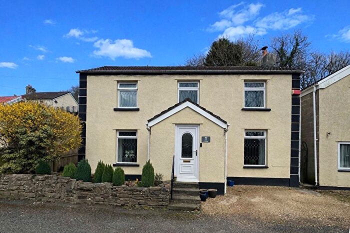 3 Bedroom Detached House For Sale In Woodfieldside, Blackwood, NP12