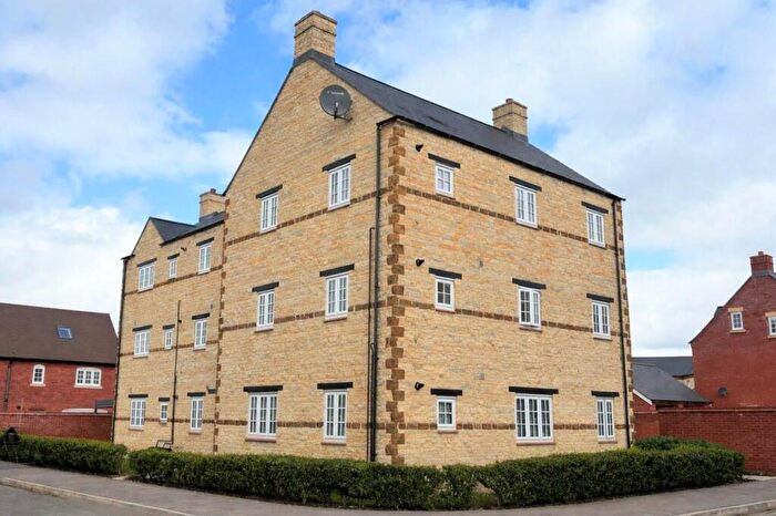2 Bedroom Apartment For Sale In Snowdrop Way, Wootton Fields, Northampton, NN4