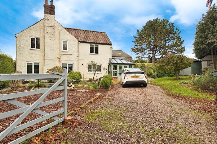 3 Bedroom Semi-Detached House For Sale In High Street, Wootton, Ulceby, DN39