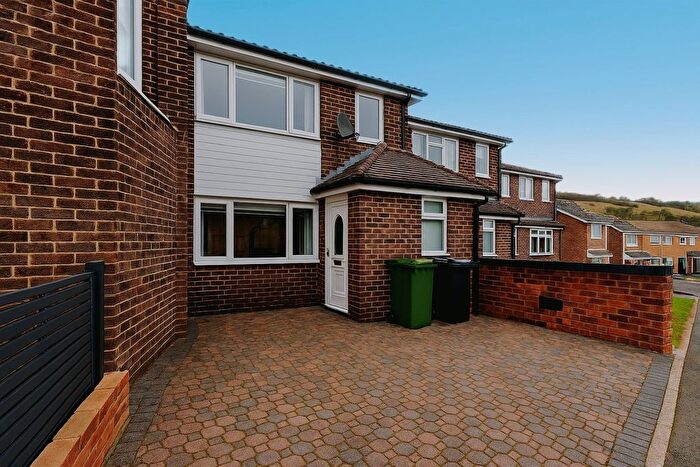 3 Bedroom End Terrace House To Rent In Lime Grove, Portsmouth, PO6