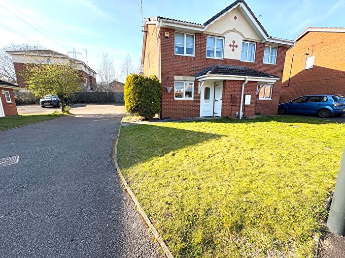 2 Bedroom Semi-Detached House To Rent In Towpath Close, Longford, Coventry, CV6