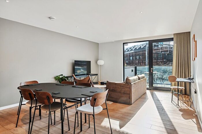 2 Bedroom Flat To Rent In Water Lane, London, NW1