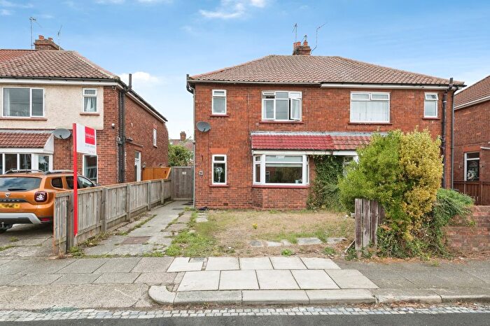 3 Bedroom Semi-detached House For Sale In Latimer Road, Darlington, Durham, DL1
