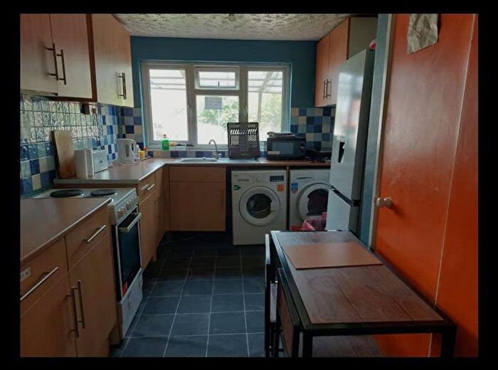 6 Bedroom Terraced House To Rent In Long Riding, Basildon, SS14