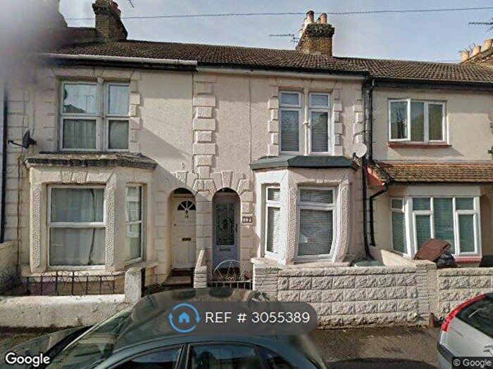 4 Bedroom Terraced House To Rent In Belmont Road, Gillingham, ME7