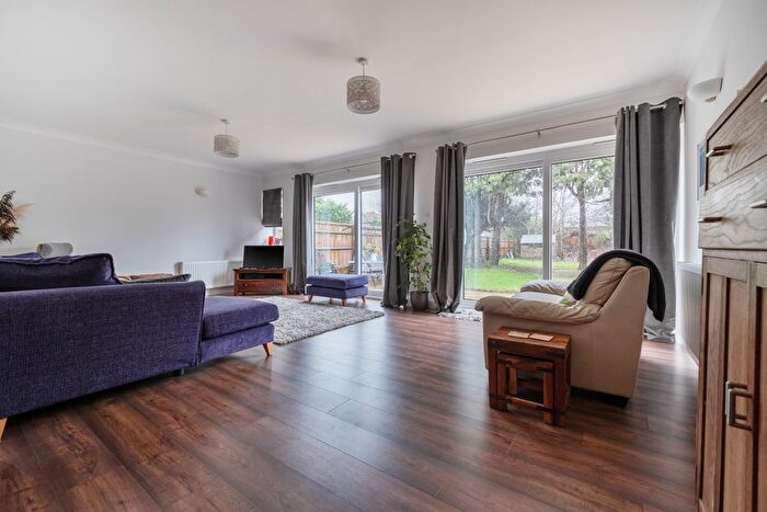 4 Bedroom Bungalow For Sale In Meadow Way, Dorney Reach, Maidenhead, SL6