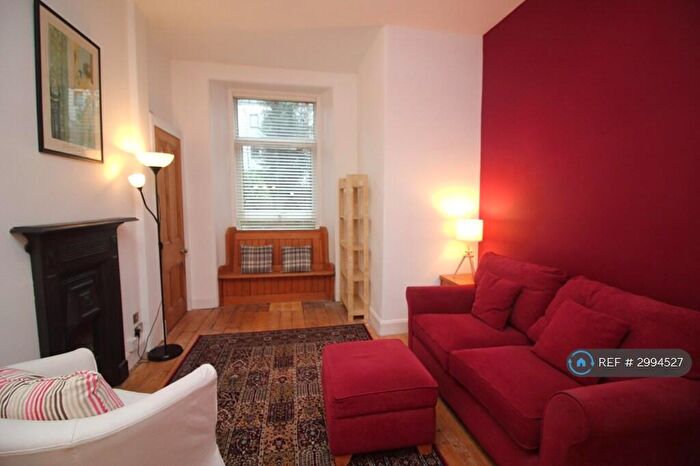 1 Bedroom Flat To Rent In Logie Green Road, Edinburgh, EH7