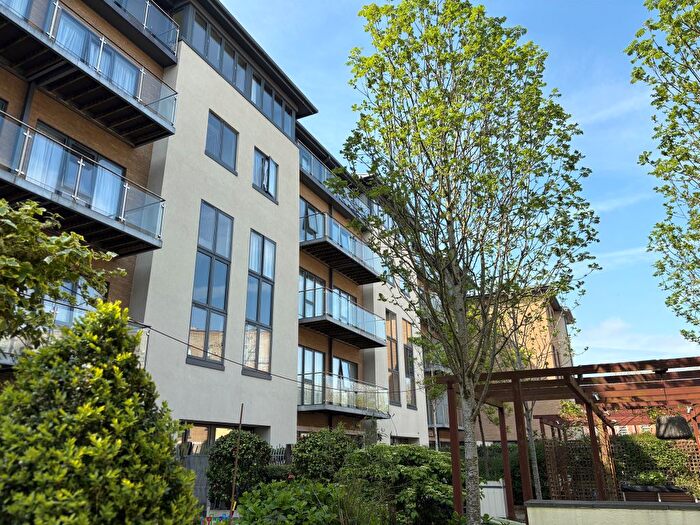 1 Bedroom Flat For Sale In Maumbury Gardens, Dorchester, DT1