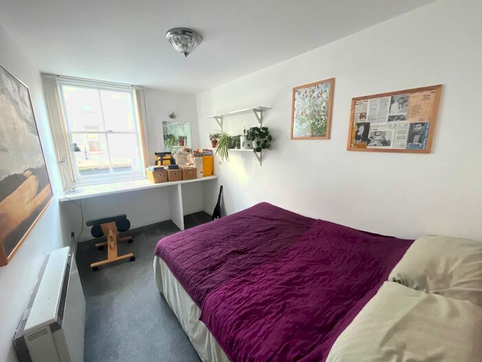 1 Bedroom Flat To Rent In New Bridge Street, Exeter, EX4