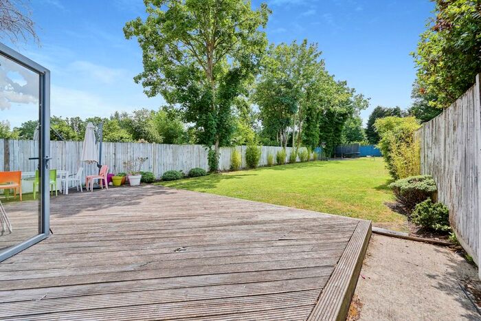 3 Bedroom Flat To Rent In Dartmouth Road, Mapesbury, London, NW2