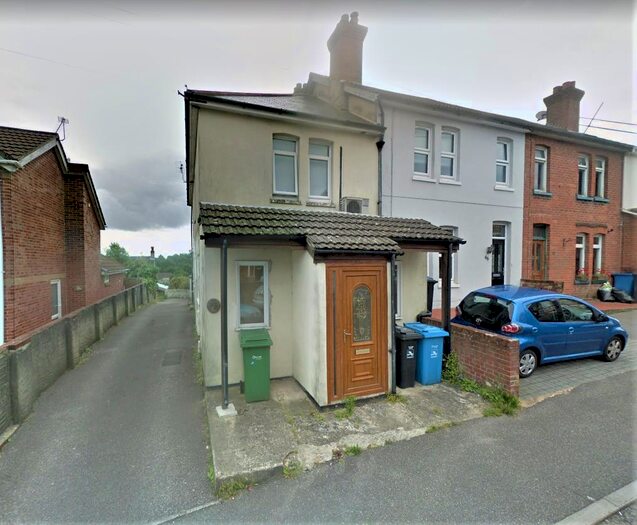 3 Bedroom End Of Terrace House To Rent In Albert Road, Parkstone, BH12