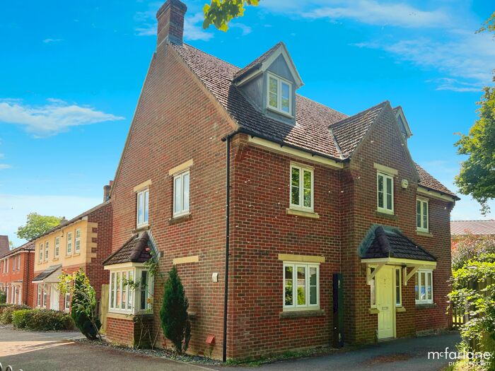 5 Bedroom Detached House For Sale In Maurice Way, Marlborough, SN8