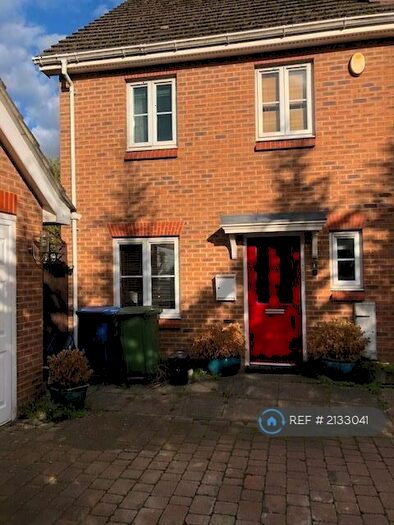 3 Bedroom Semi-Detached House To Rent In Woodland Walk, Aldershot, GU12