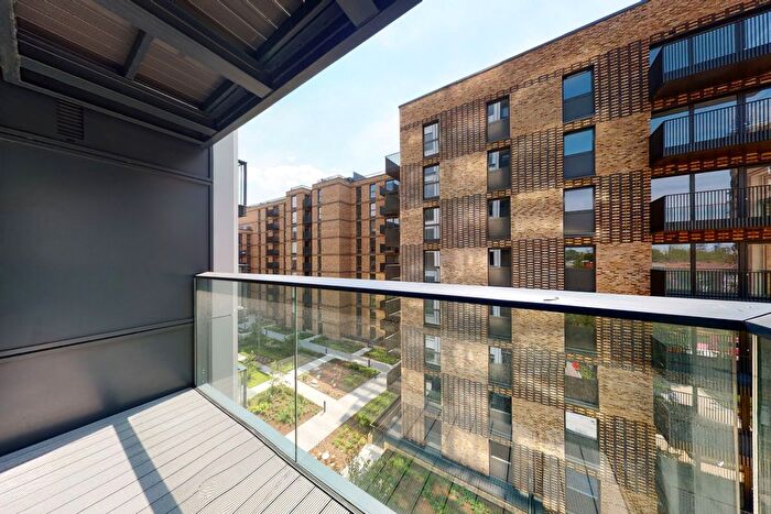 2 Bedroom Flat To Rent In New Kent Road, London, SE1