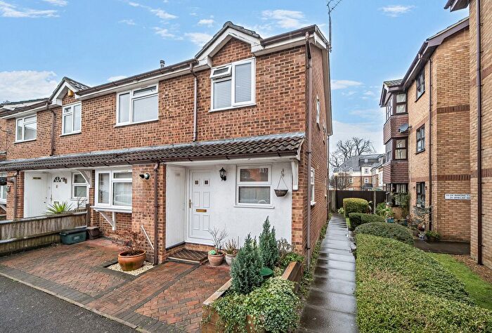 2 Bedroom End Terrace House For Sale In Whelan Way, Wallington, SM6