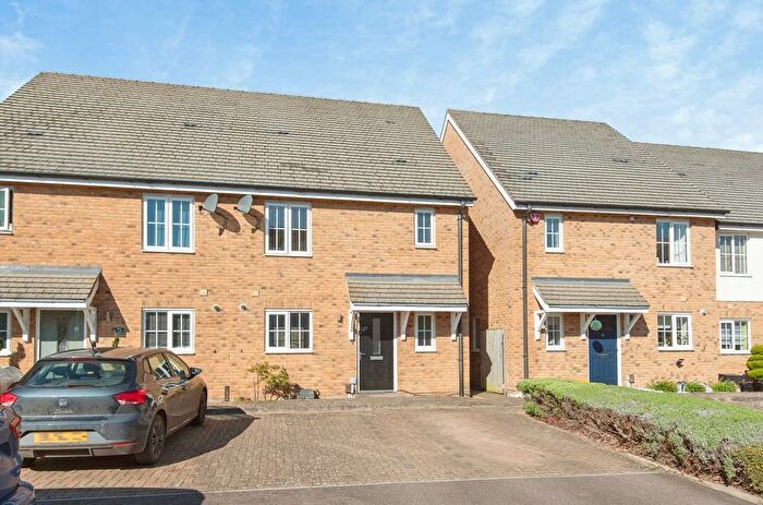 3 Bedroom End Terrace House For Sale In Six Bells Lane, Stevenage, Hertfordshire, SG2