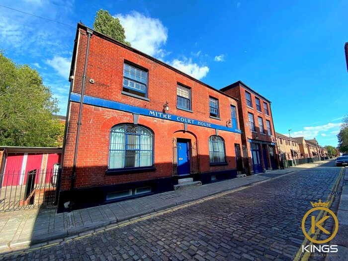 3 Bedroom Detached House To Rent In Bishop Street, Portsmouth, PO1