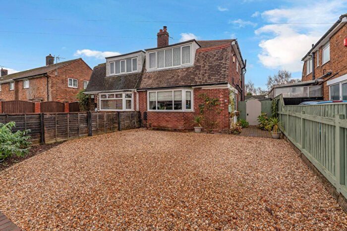3 Bedroom Semi-Detached House For Sale In Church Lane, Holton-Le-Clay, DN36