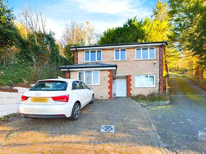 3 Bedroom Detached House To Rent In £ - Caterham Valley, CR3