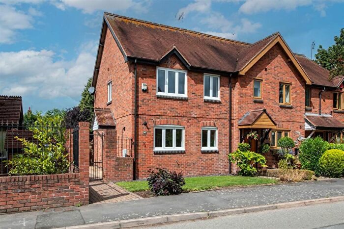 3 Bedroom End Of Terrace House For Sale In Main Street, Hemington, Derby, DE74