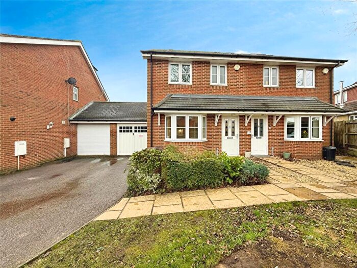 3 Bedroom Semi Detached House For Sale In King George Road, Chatham, Kent, ME5