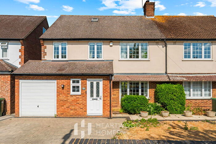 5 Bedroom Semi-Detached House For Sale In The Ridgeway, St. Albans, AL4