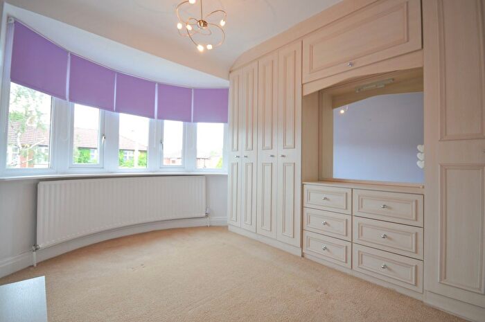 3 Bedroom Town House For Sale In Ashbourne Avenue, Cheadle, SK8