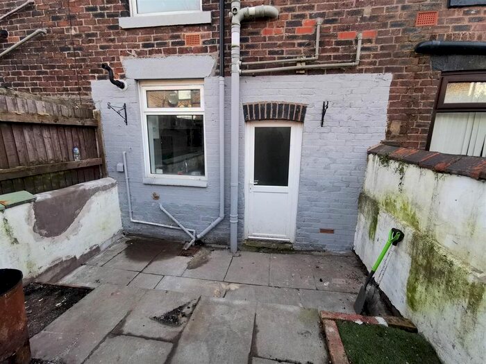2 Bedroom Property To Rent In Quail Street, Oldham, OL4