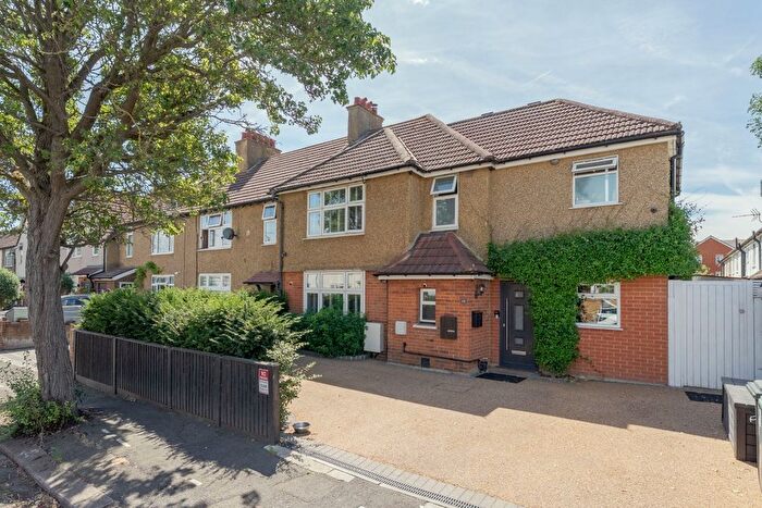 4 Bedroom End Of Terrace House To Rent In Lilac Gardens, London, W5