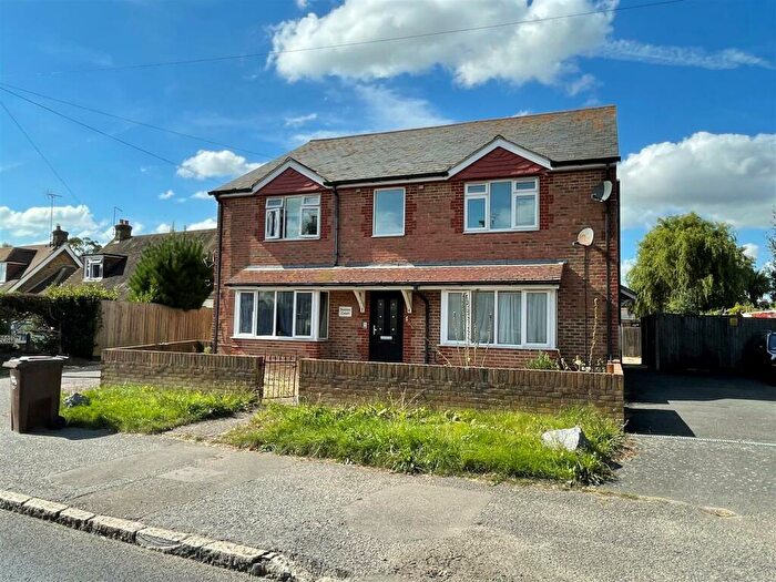 2 Bedroom Apartment To Rent In Lyminster Road, Littlehampton, BN17