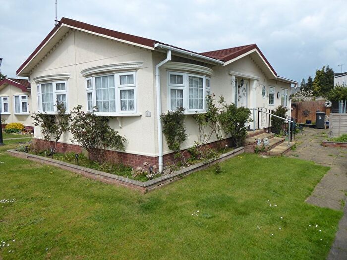 2 Bedroom Mobile/park Home For Sale In Newtonside Orchard, Burfield Road, Old Windsor, Berkshire, SL4