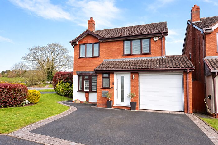 4 Bedroom Detached House For Sale In Millers Green Drive, Kingswinford, DY6