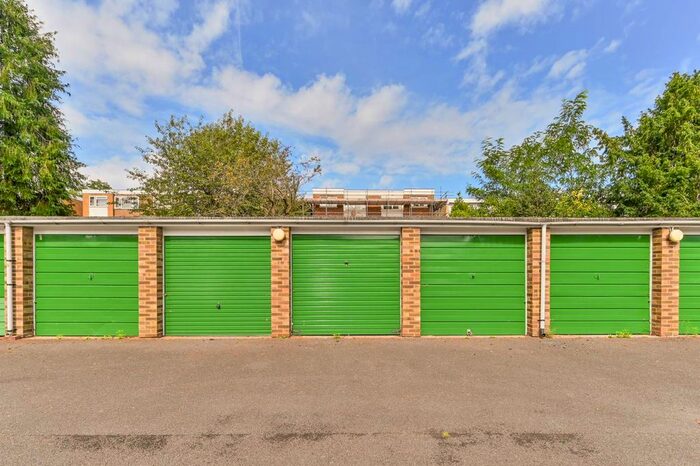 1 Bedroom Flat To Rent In Hayne Road, Beckenham, BR3