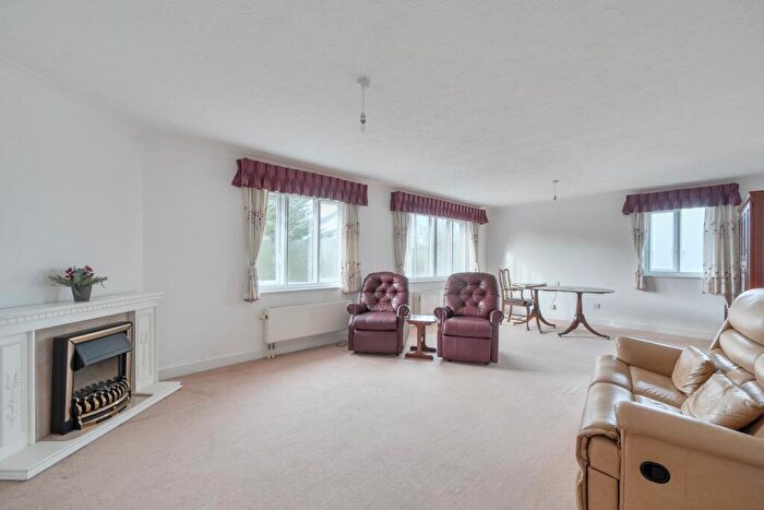 1 Bedroom Retirement Property For Sale In Lindsay Road, Poole, BH13