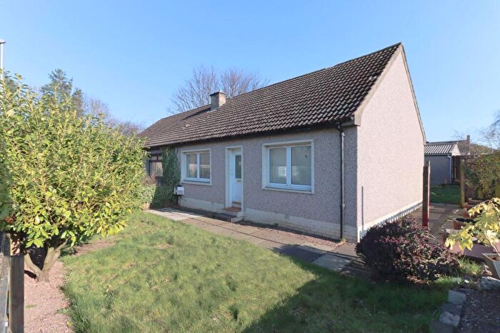 2 Bedroom Semi-Detached House To Rent In Drumshoreland Crescent, Pumpherston, EH53